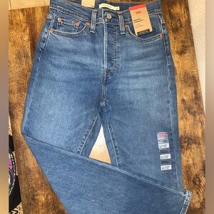 NEW LEVI’S WEDGIE STRAIGHT FIT WOMEN'S JEANS